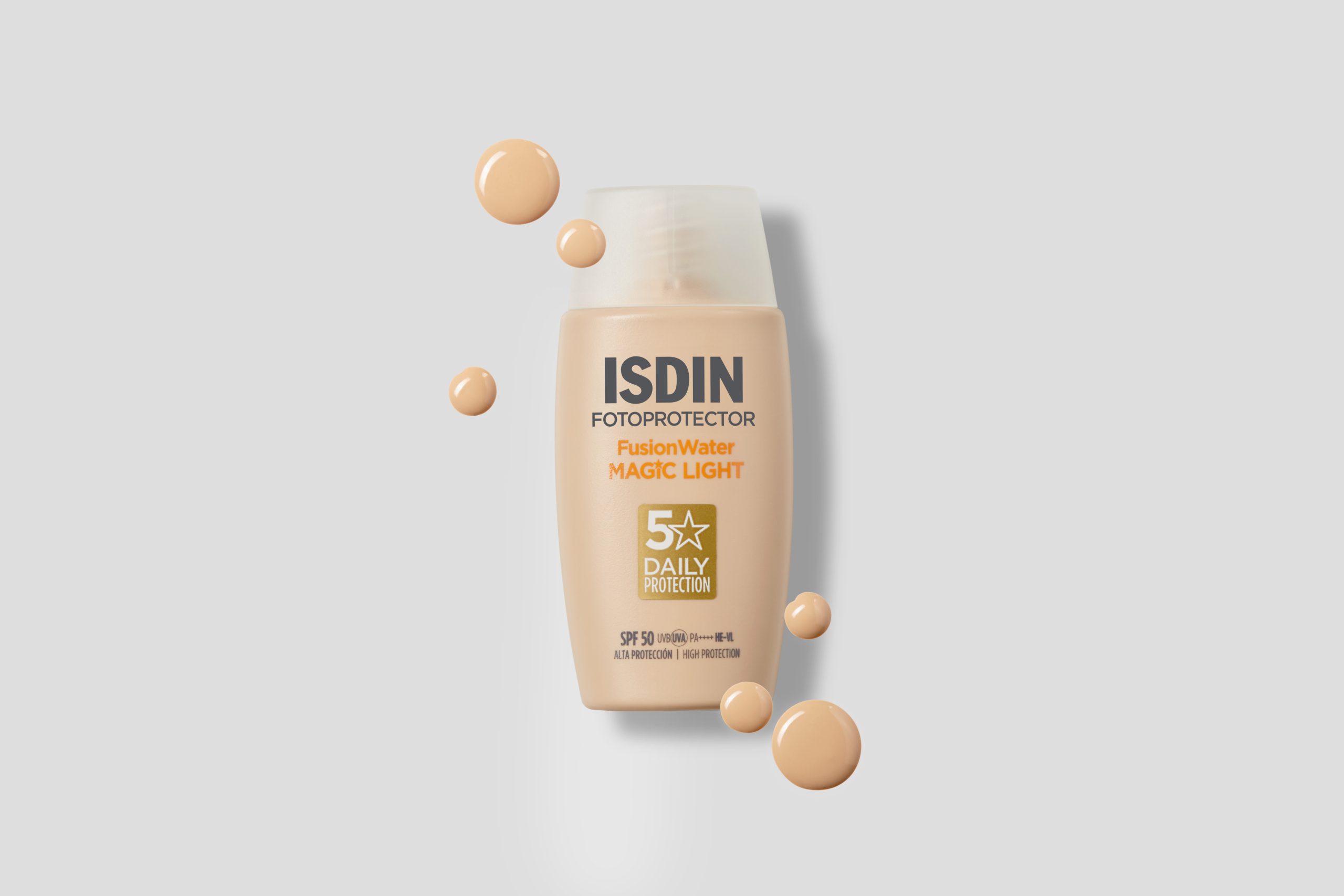Fusion Water Magic Light SPF 50 - Image 3