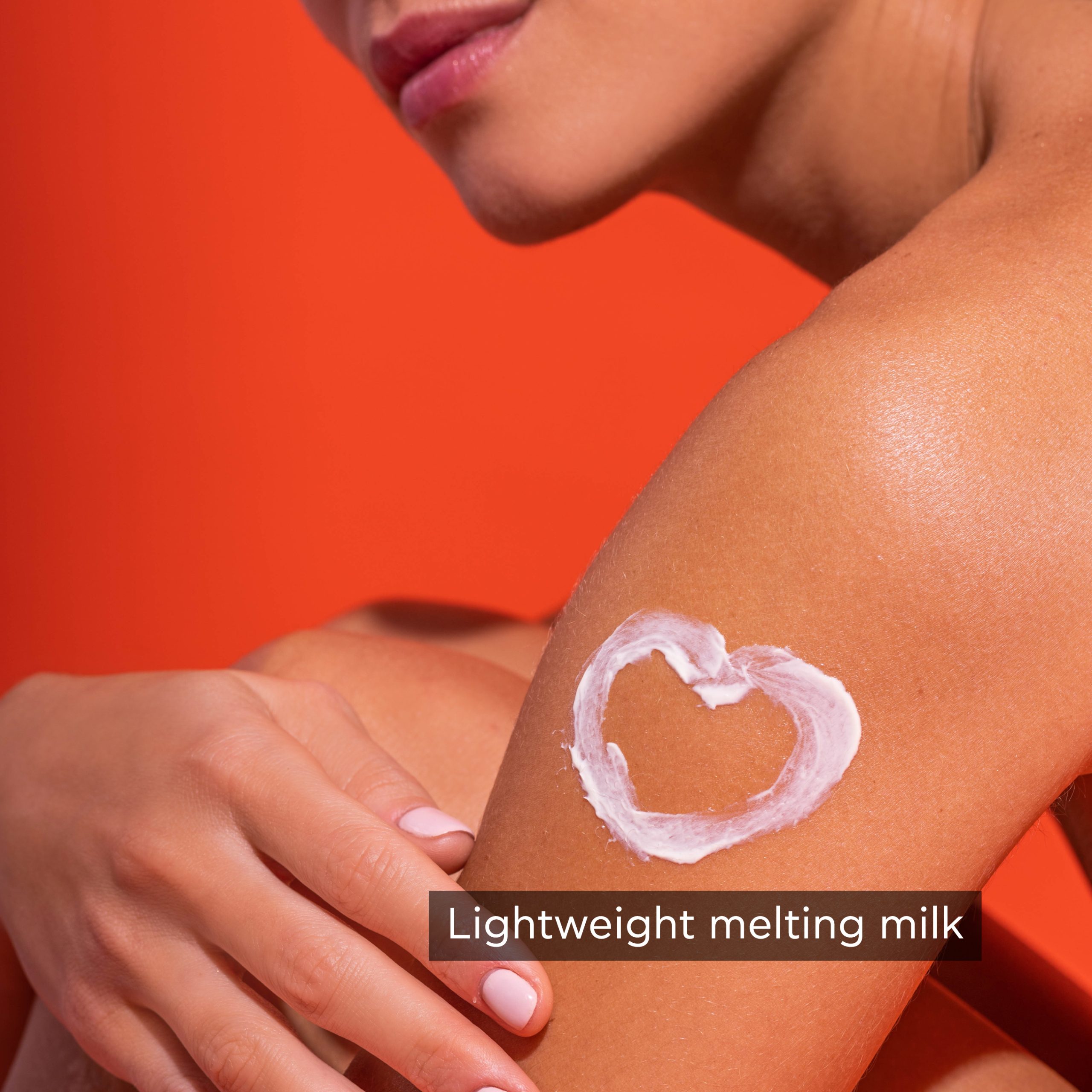 Hydra fresh face and body milk spf 50 - Image 4