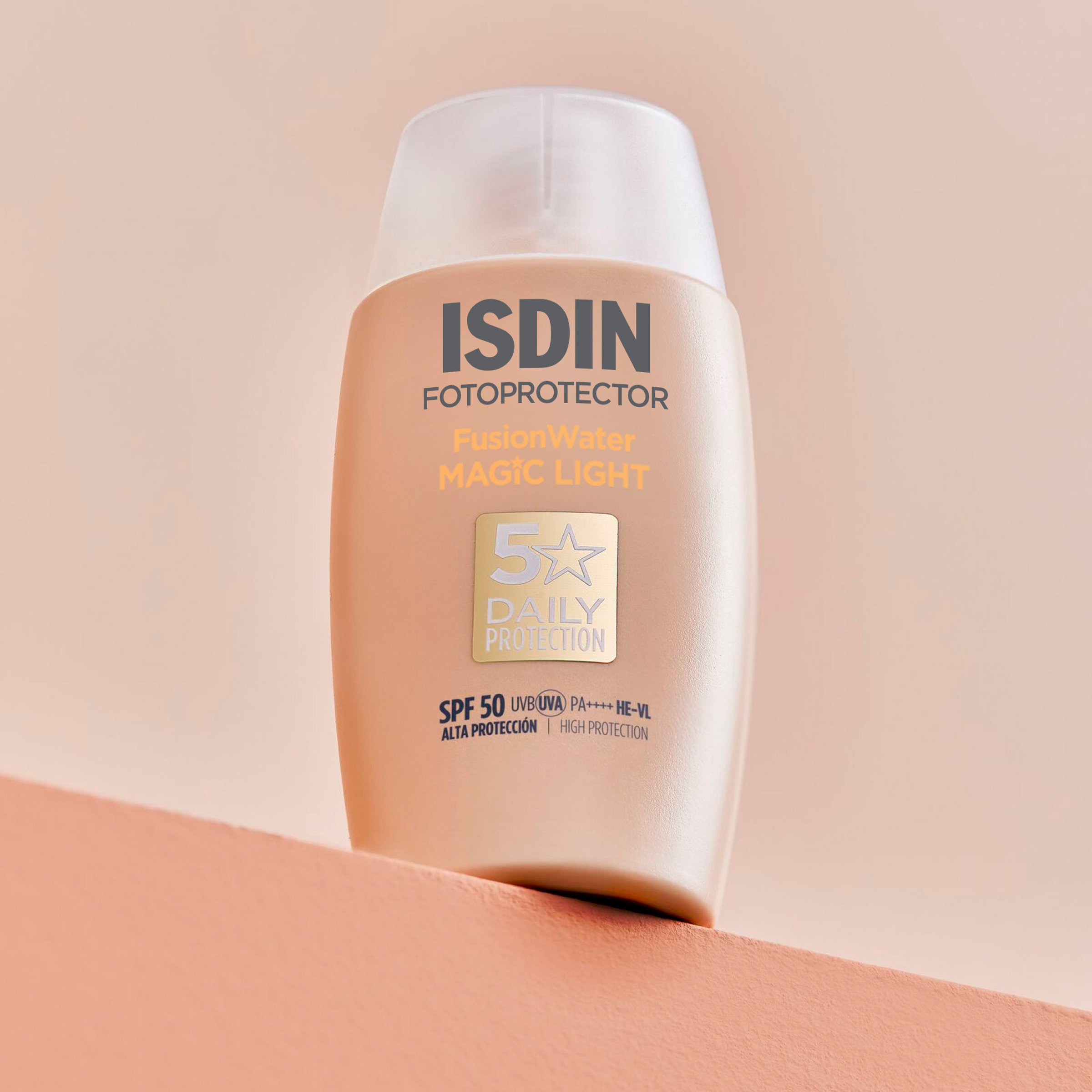Fusion Water Magic Light SPF 50 - Image 5
